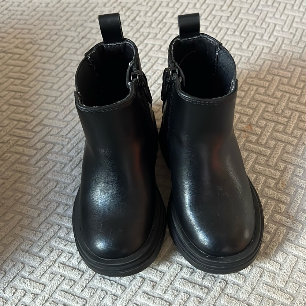 Baby Gap Faux Leather Chelsea Boots, Size 5
